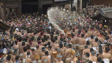 裸男が神男にふれようと愛知「はだか祭」（2019年2月17日掲載）｜日テレnews Nnn