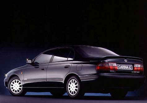 Toyota Carina E images (2 of 5)