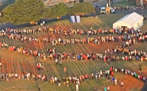 Look South Africans Endure Excessively Long Voting Queues