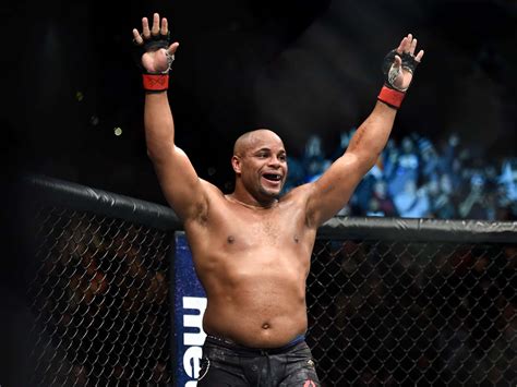 daniel cormier reacts    changing fan perception