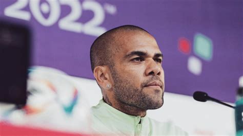 Daniel Alves N O Paga Fian A De R Milh Es E Segue Preso