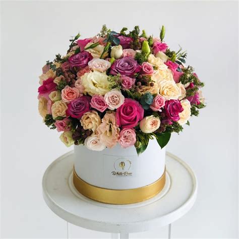 Dream - Mix flowers Box - White Rose Flowers