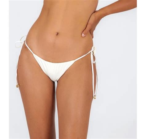 Partes De Abajo De Bikini Bottom Off White Lacinho Marca Rio De Sol