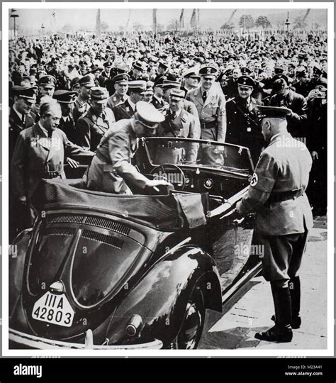 Adolf Hitler Con Il Dr Porsche Al Lancio Di Auto Del Popolo Kdf