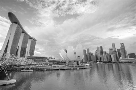 Singapore downtown skyline stock photo. Image of illuminated - 101630420