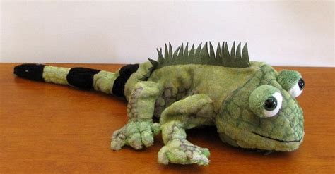 Iguana Puppet by The Puppet Patch