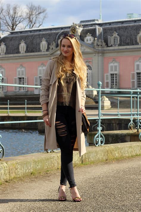 Outfit Nude Trenchcoat