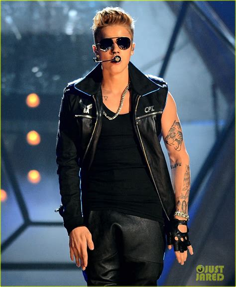 Justin Bieber Billboard Music Awards 2013 Performance Video Photo