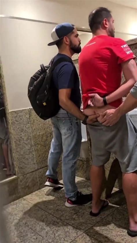 HOT TOILETS CRUISING ThisVid