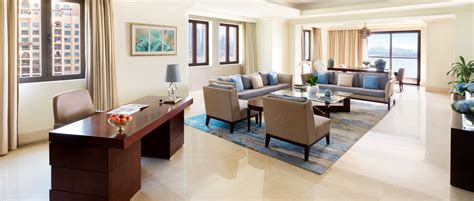 Accommodations - Fairmont The Palm luxury Hotel