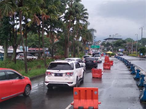 Long Weekend Arus Lalu Lintas Menuju Puncak Bogor Sabtu Pagi Terpantau