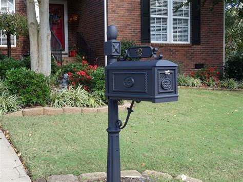 Better Box Mailboxes offers rust-proof cast aluminum post mailboxes in 4 contemporary color ...