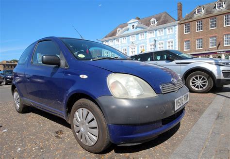 V506 FNN 2 1999 Toyota Yaris VVTi GS 3 Door Photo With Flickr