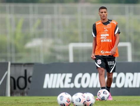 Corinthians Libera Varanda E Guilherme Castellani Para Time Do Chipre