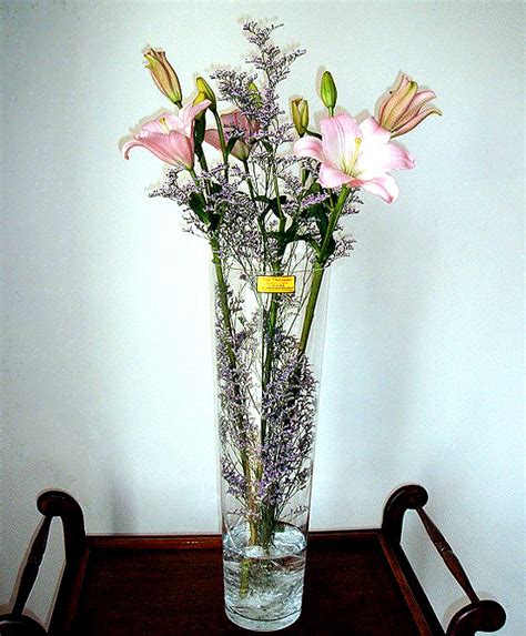 Flower Pictures: Lily flower arrangements