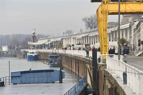 Pet razloga zbog kojih je sumnjiv snimak plivača u Savi