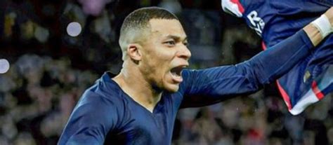 Une Voyante Voit Mbappé Papa En 2023 Elle Sexprime Dans Tpmp