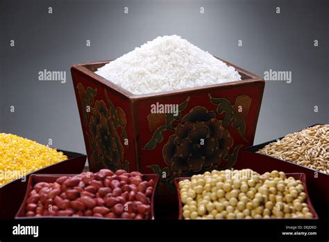 Rice Corn Peanut Soybean And Wheat Stock Photo Alamy