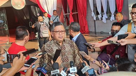 Hasto Sebut Megawati Sudah Bisiki Jokowi Soal Nama Capres Pdip Ganjar