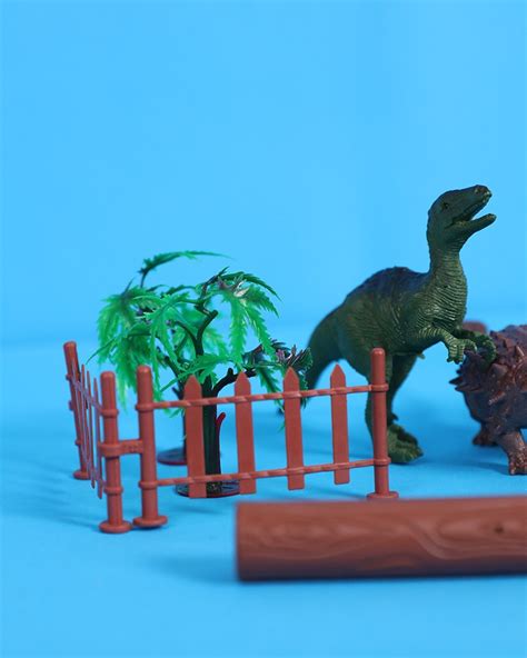 Dinosaur Primeval Toy - Daraghmeh