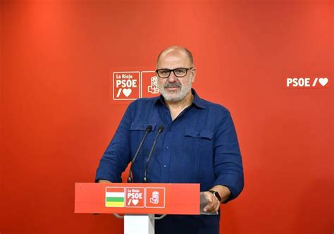 El Psoe Pide La Dimisión O El Cese De La Consejera De Salud Está Tapando Unos Errores Con