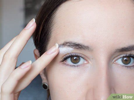 3 Ways to Thin Eyebrows - wikiHow
