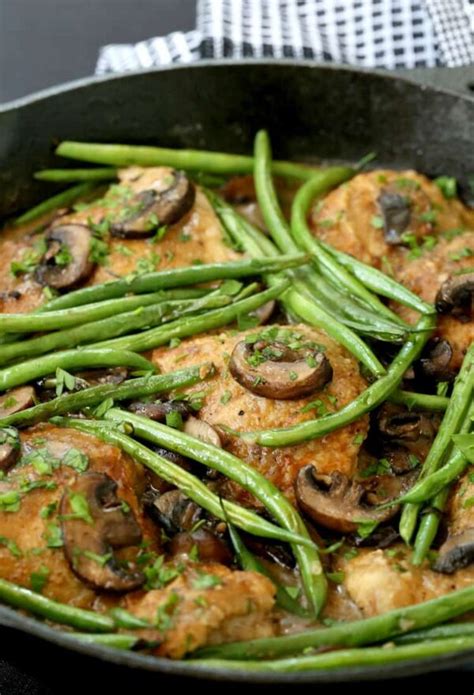 Braised Chicken Thighs And Green Beans One Skillet Mantitlement