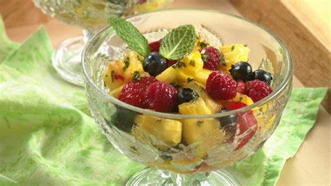 Pineapple Berry Salad With Honey Mint Dressing Recipe From Betty Crocker