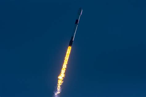 Spacex Launches Another Batch Of Starlink V2 Mini Satellites Lands