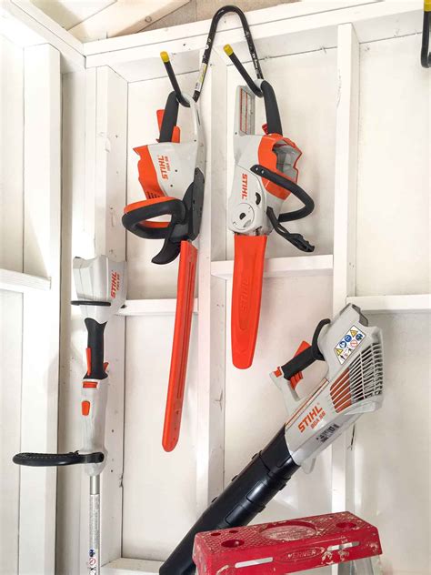 Stihl Battery Powered Chainsaw Trimmer | rzrbombas.com.br