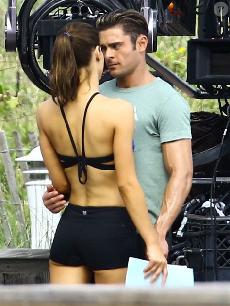 Photo Zac Efron Et Alexandra Daddario Tournage De Baywatch à Miami Le 5 Mars 2016 Stars