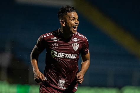 De Sa Da Relembre Os N Meros De David Braz A Camisa Do Fluminense