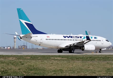 C FUWS Boeing 737 7CT WestJet Airlines Kaz T JetPhotos