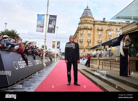 Ana De Armas Andrew Dominik Attended Blonde Red Carpet During Th