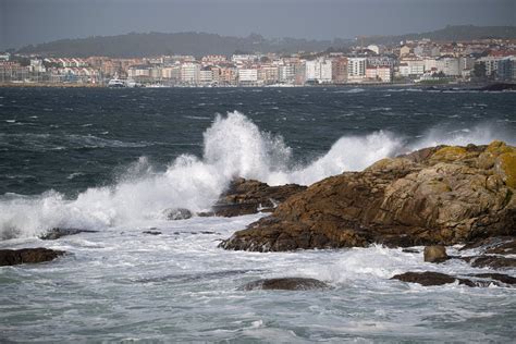 La Borrasca Ex Kirk Dejar Olas De Hasta M En Galicia Y El