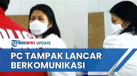 Putri Candrawathi Tampak Lancar Berkomunikasi Saat Peragakan Adegan