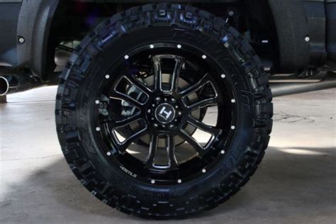 Kevlar Coated Custom Body Kit Lift Wheels Mt Tires Custom