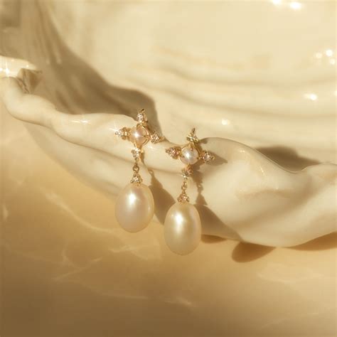 Pearl Moonflower Brilliant Cut White Diamond Earrings Pair In 14K