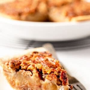 Kentucky Derby Pie Recipe (Bourbon Pecan) – Adore Foods