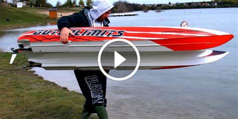 Meet HPR-233, One Extremely Fast & Powerful RC Boat With Maximum Speed ...