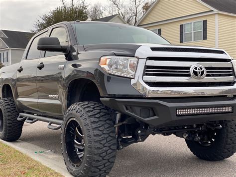 2016 Toyota Tundra Fuel Cleaver Rough Country Suspension Lift 6