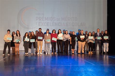 Câmara Municipal de Vila Franca de Xira premeia 90 alunos do Concelho