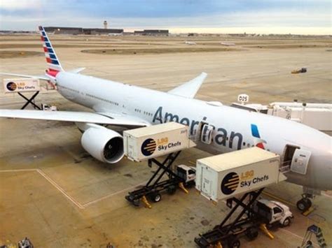 American Airlines New Boeing 777-300ER (77W) Business Classs AA963 DFW ...