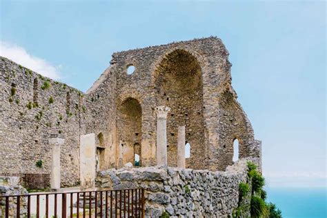 Basilica Di Sant Eustachio Ruins Scala