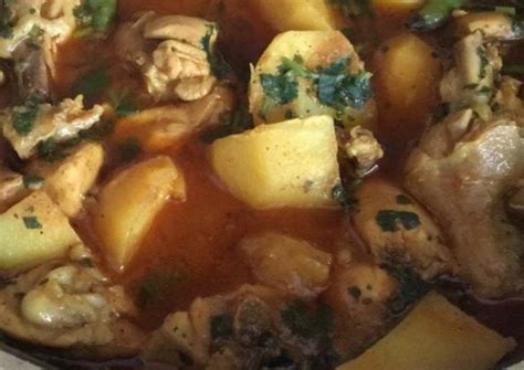 Chicken Aloo Curry Recipe By Tabussum Masood Cookpad