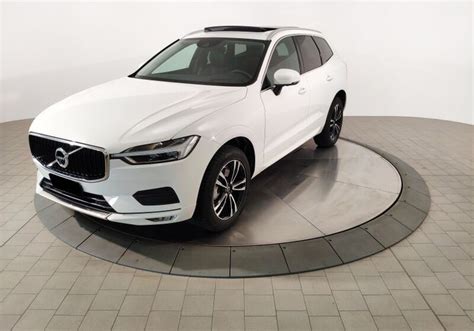 Volvo Xc B D Awd Geartronic Momentum Pro Bianco Ghiacciaio Nuova A