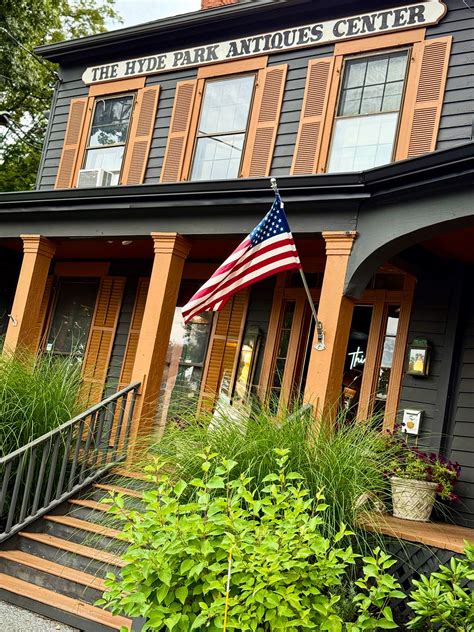 Hyde Park Antiques Center | Hyde Park NY
