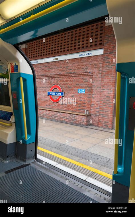 West Ham Underground Station On The Tube Tfl And Transport For London