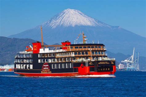 東京湾に黒船が登場！サイズも速度も本物の黒船とほぼ同じで定期運航が始まった｜さんたつ By 散歩の達人