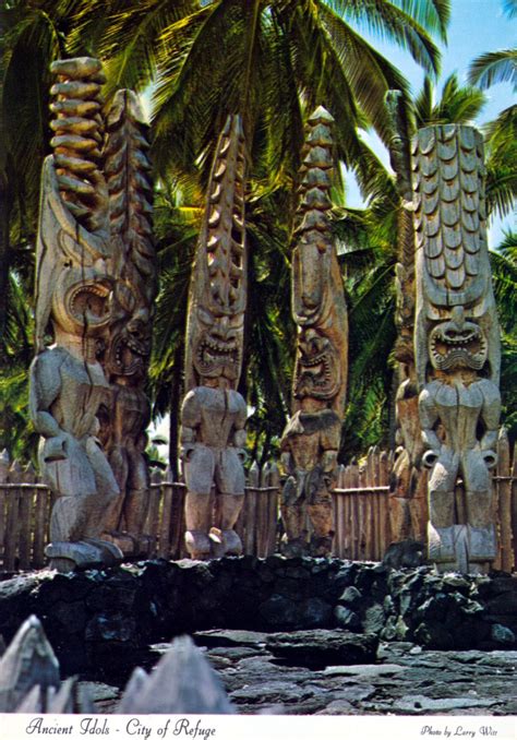 Explore the Ancient Idols at City of Refuge in Hawaii